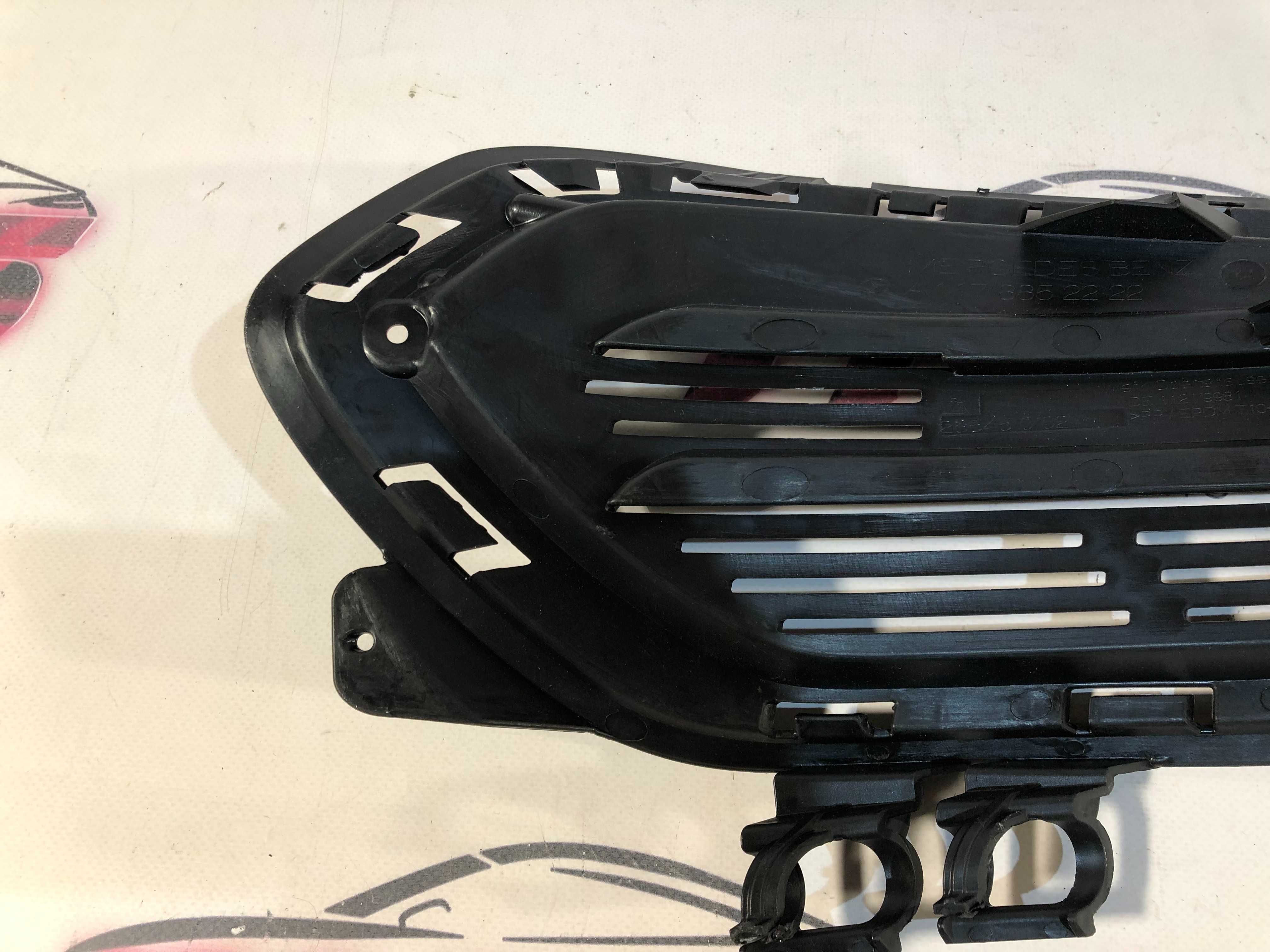 Grelha Parachoques MERCEDES CLA W117 AMG Esquerda Original