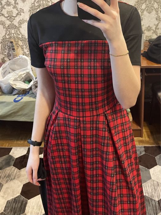 плаття червоне в клітинку