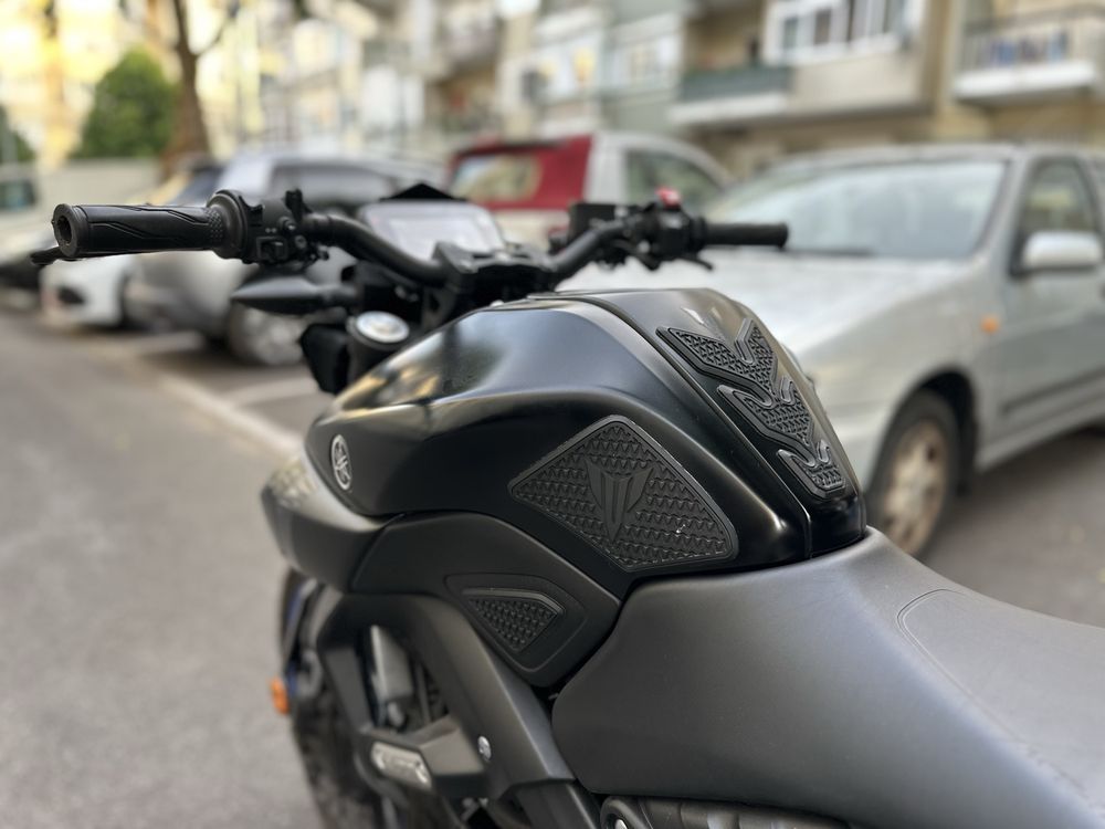 Yamaha MT125 (como nova)