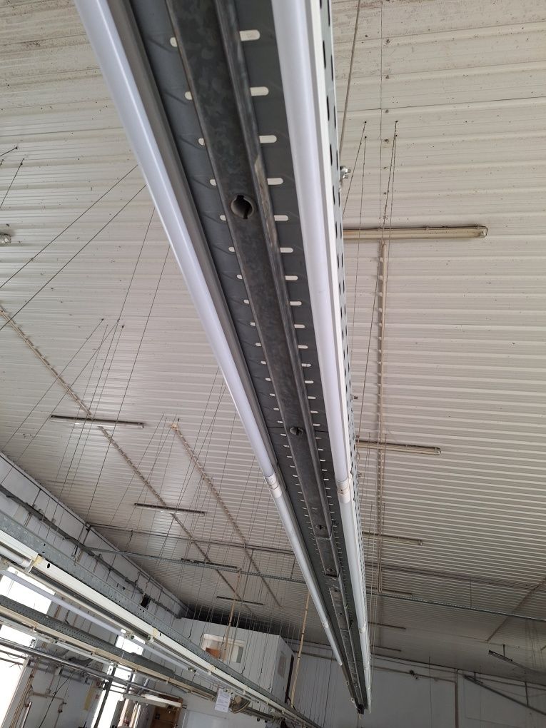 Canais com luzes led e de meter fichas de maquinas