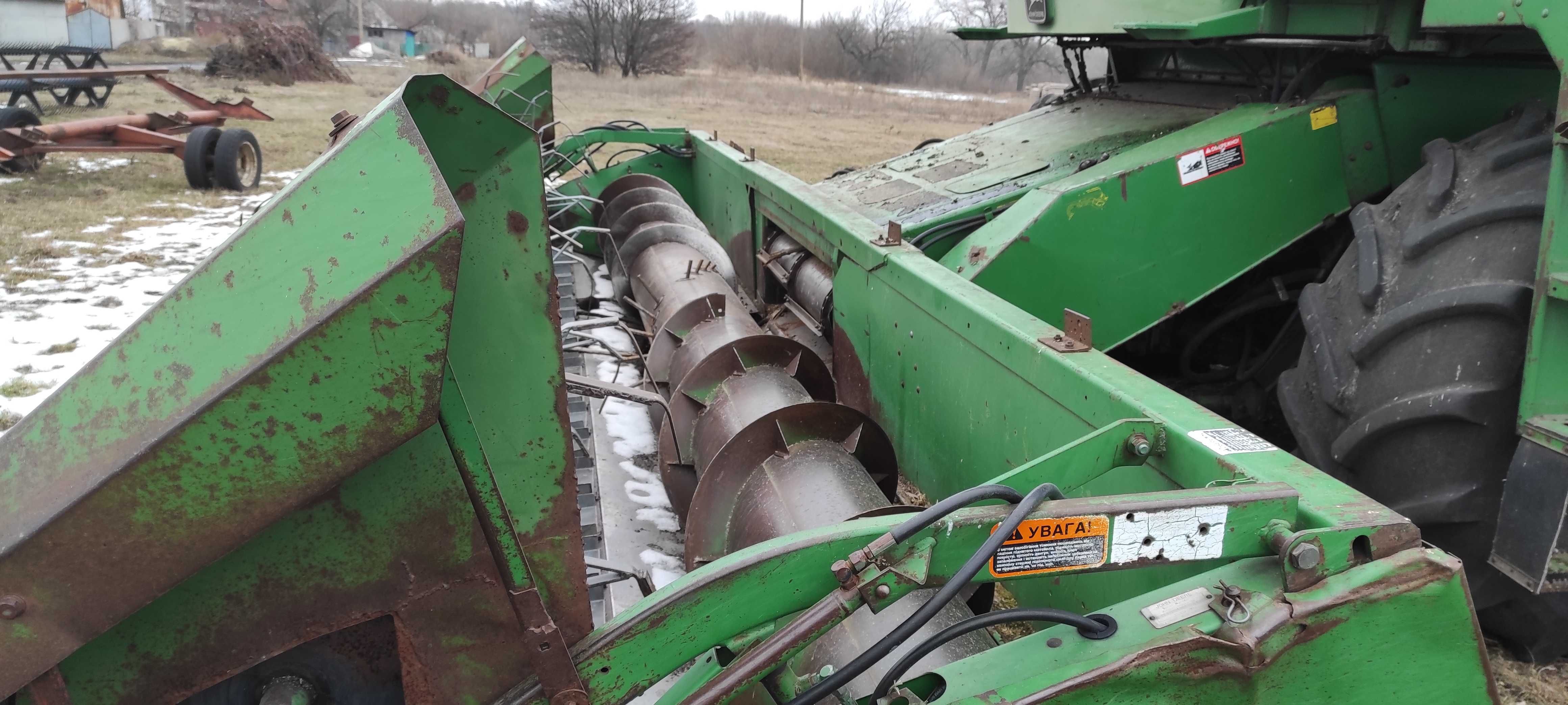 Комбайн John Deere 9500