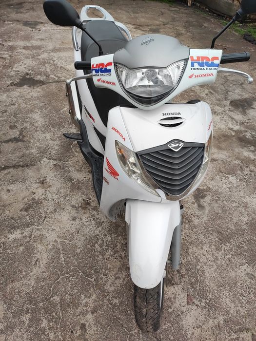 Продам скутер Honda 125C