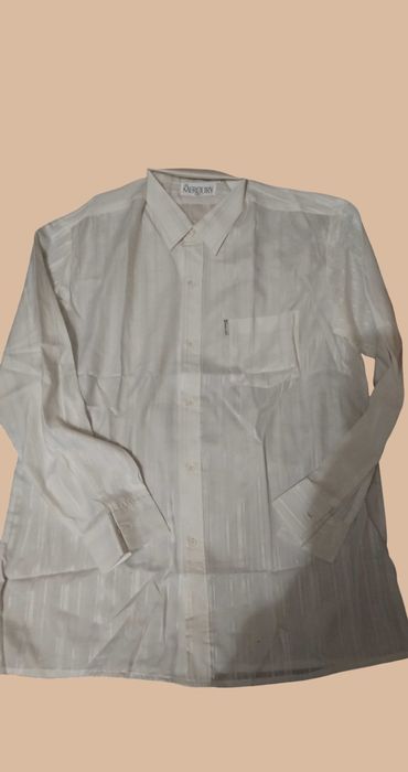 Нова чоловіча сорочка