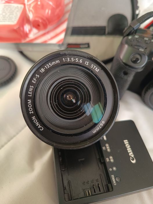 Canon 70D + Lente 18-135
