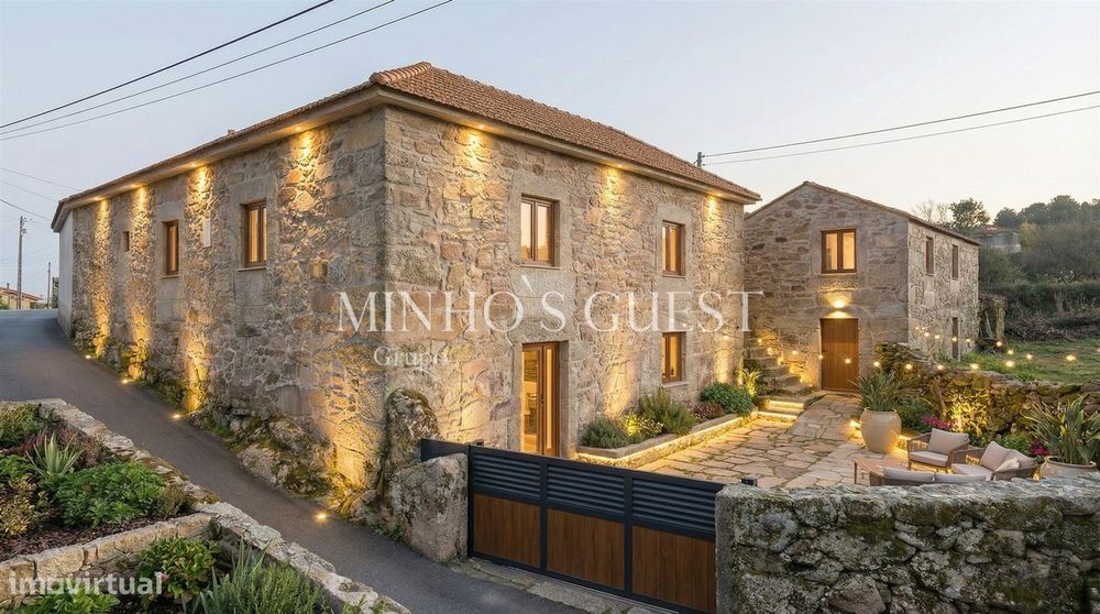 Moradia V2 p/restauro c/ 900m2 de Terreno - Codeçal, Vila Verde