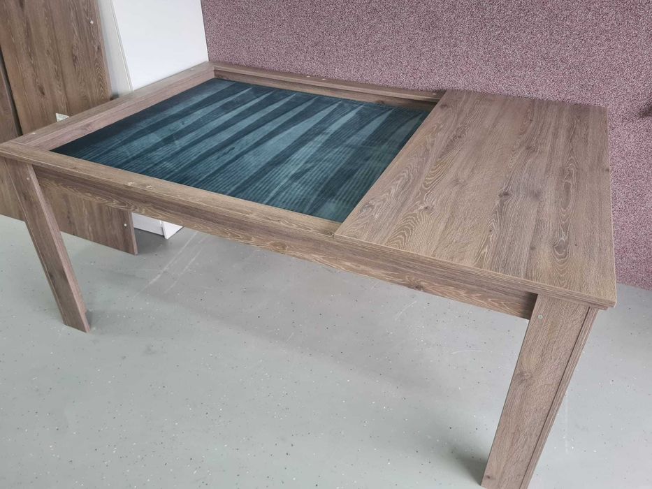 Stół do planszówek