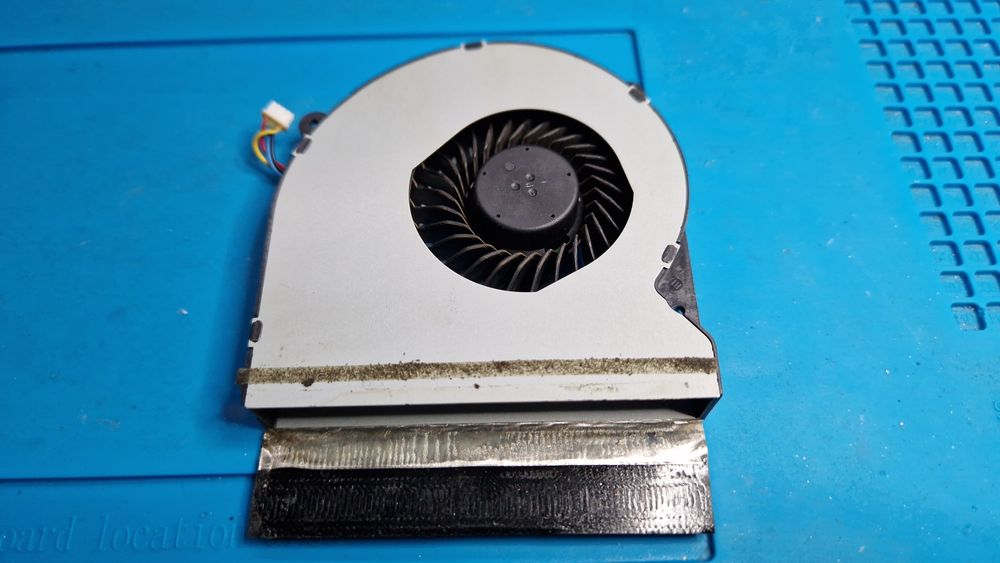 Ventoinha usada p/gráfica como nova Asus G750J