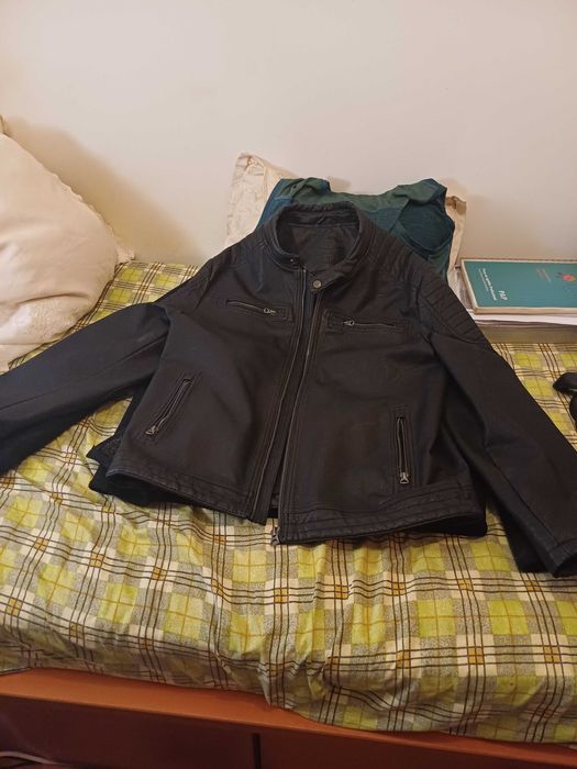 Casacos com pouco uso.