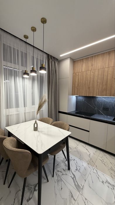 Без комісії 2-кімнатна квартира в Кадор Сіті на Краснова 61/60/66/63