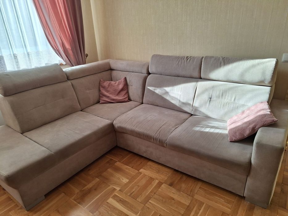 Narożnik kanapa wypoczynek łóżko