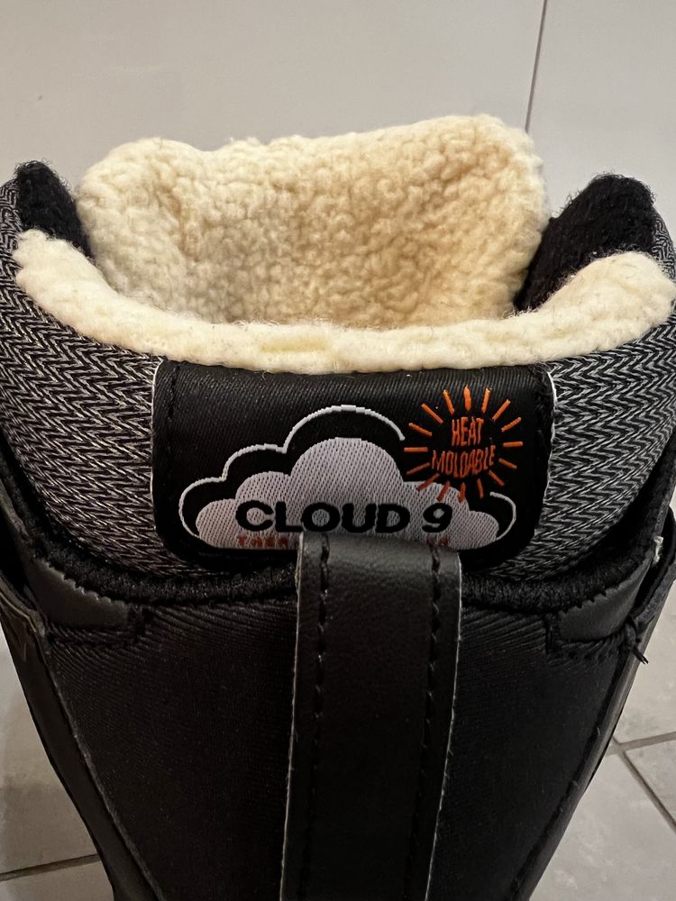 Buty snowboardowe Nitro TLS Cloud 9 oraz wiązania Nitro Ivy