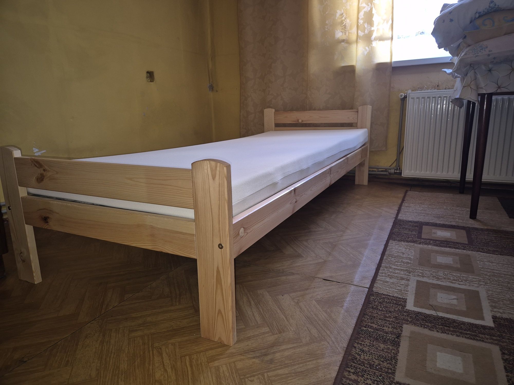 Łóżko jednoosobowe