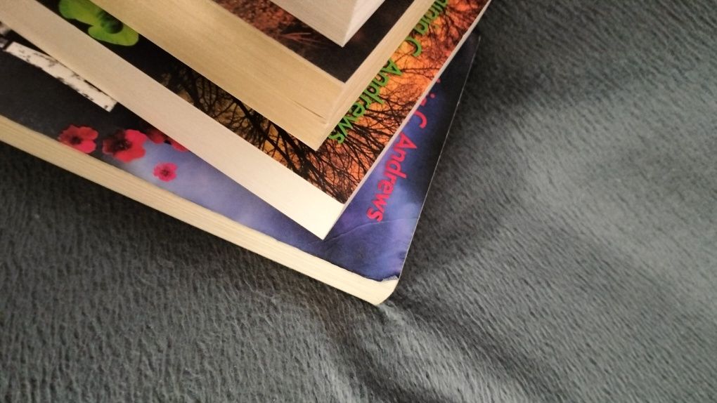 Virginia C. Andrews Kwiaty na poddaszu