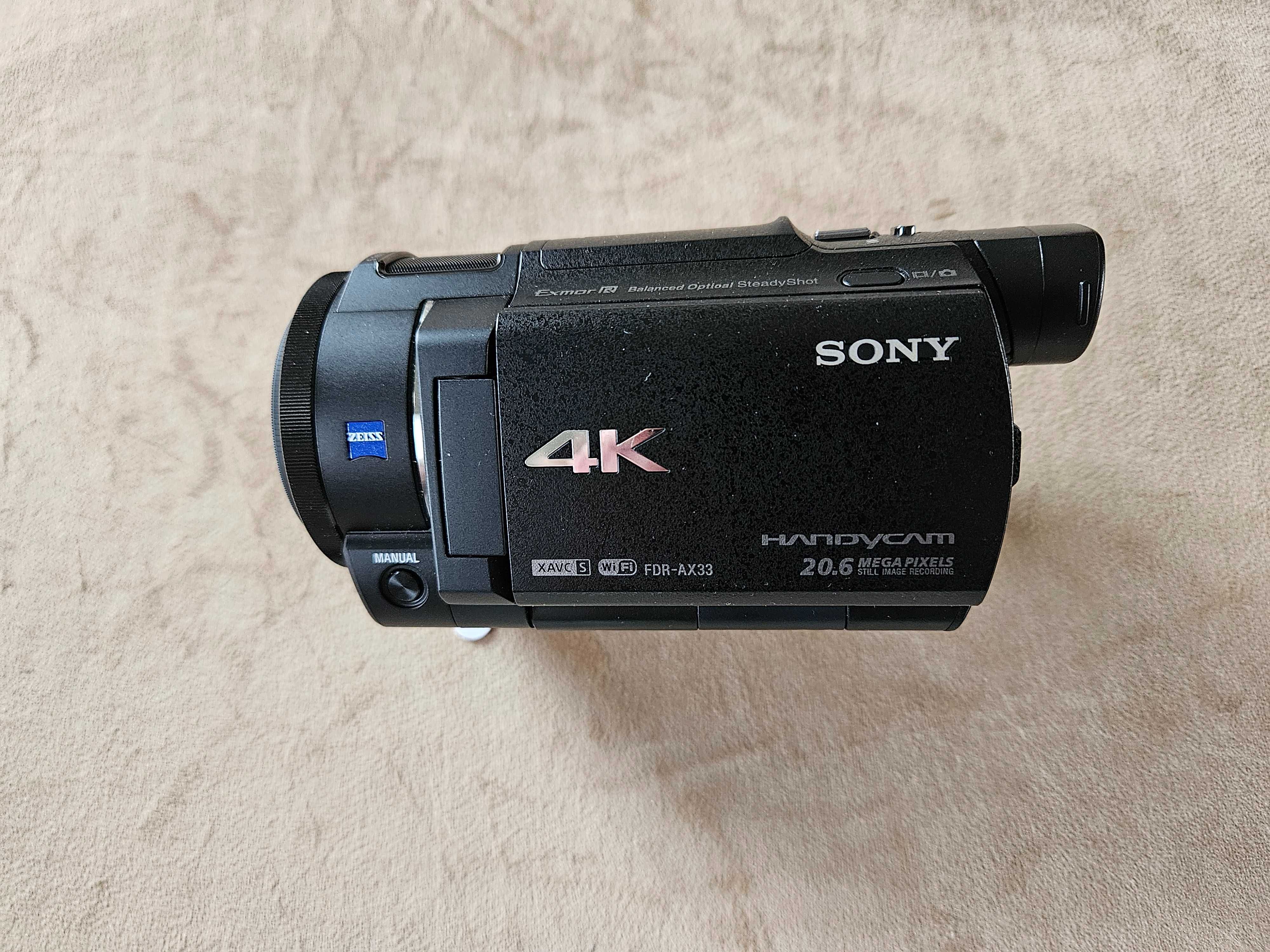 Видеокамера Sony FDR-AX33