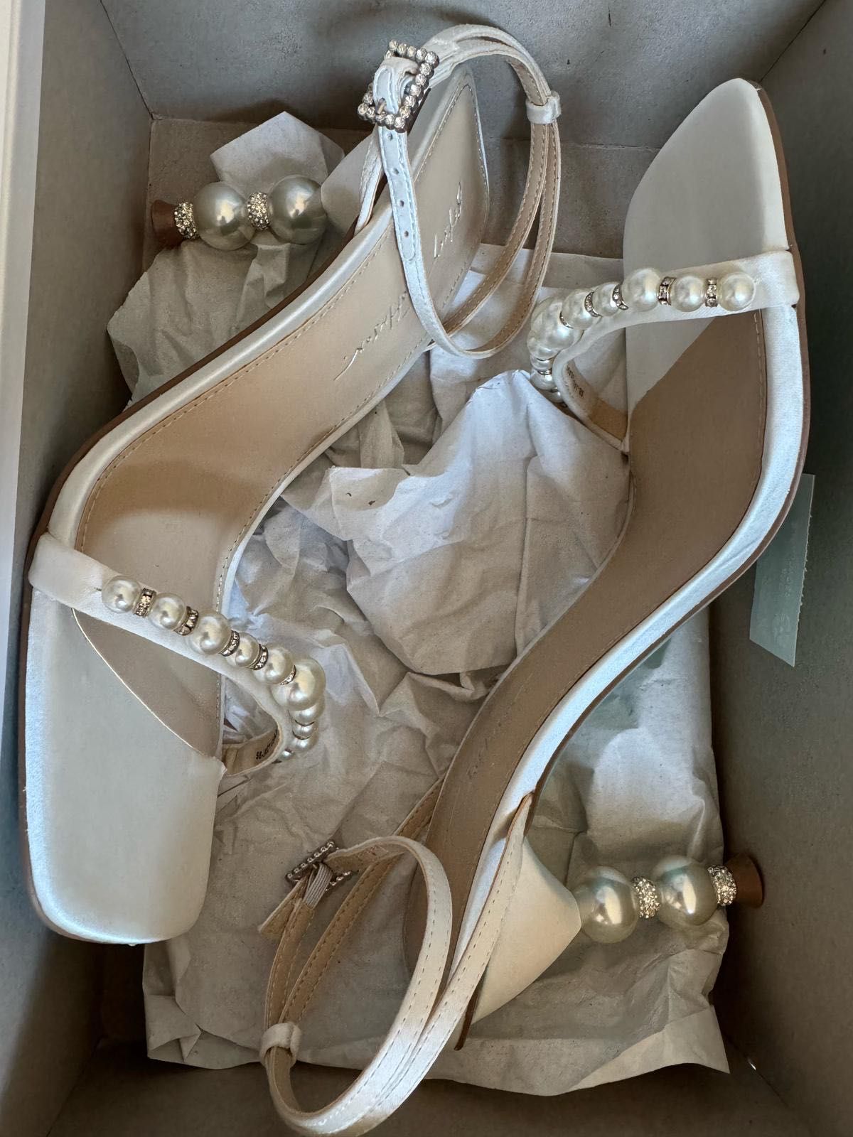 Nowe obcasy ślubne Betsey Johnson SB-Jacy Perłowe 40
