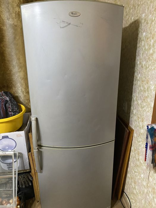 Продам Холодильник whirlpool