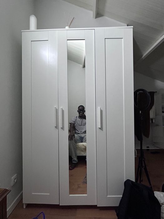 Guarda roupa. Como novo