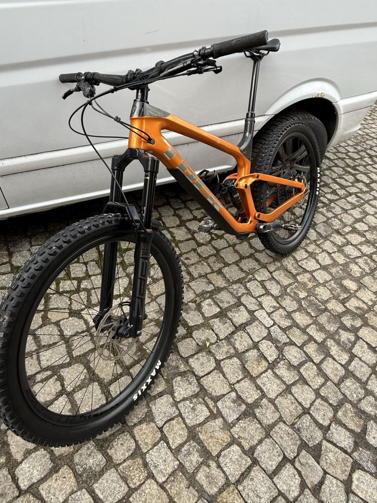 Trek Slash 9.8 GX,SRAM,  full carbon, rozm. XL, koła 29