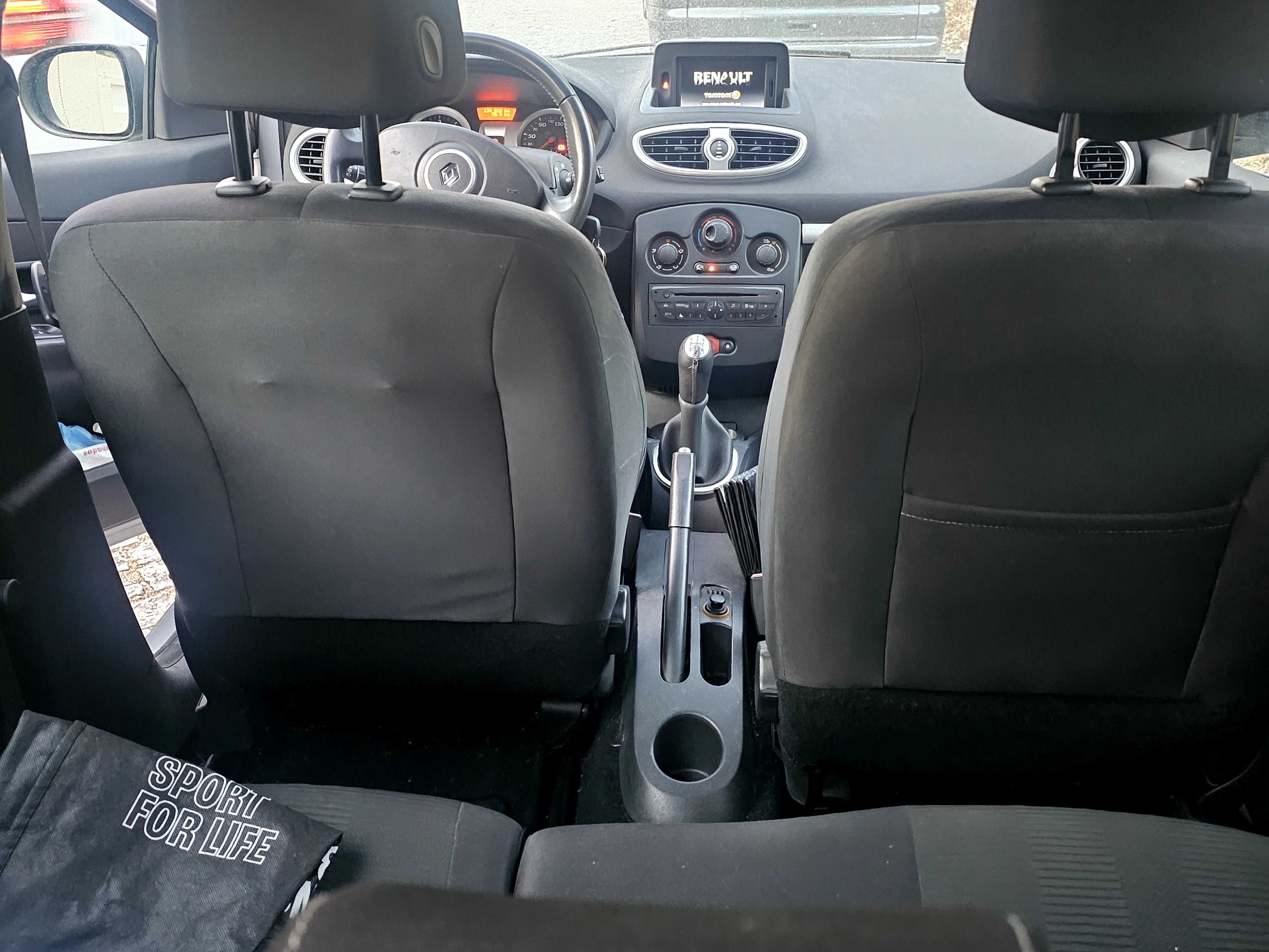 Carro 5* poucos klm pode levar o carro a marca e trazer mecanico!!