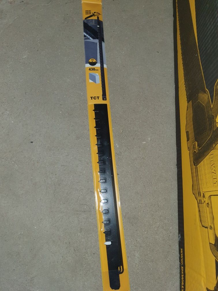 Piła aligator dewalt  dwe397