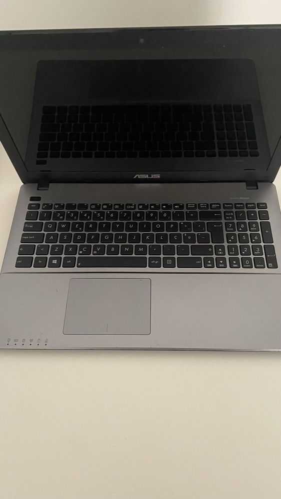 Computador asus preto