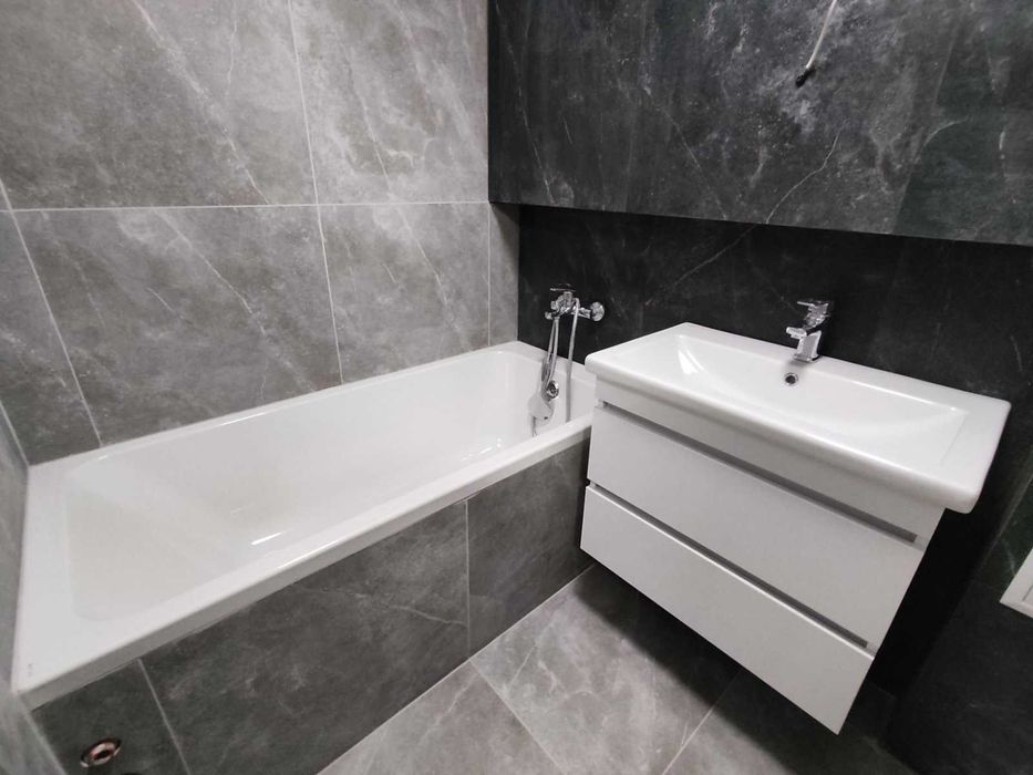 2к, центр, Євроремонт, середній поверх, Телефонуй