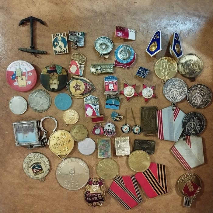 Жетоны, значки на продажу
