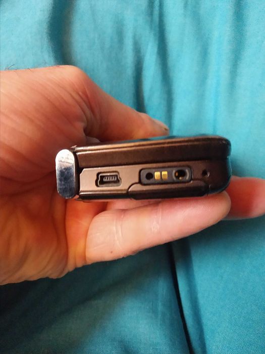 Nokia e90 в хорошому стані  .