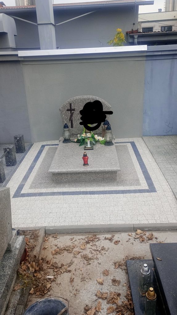 Układanie kostki wokół nagrobka, pomnika,usług brukarskie