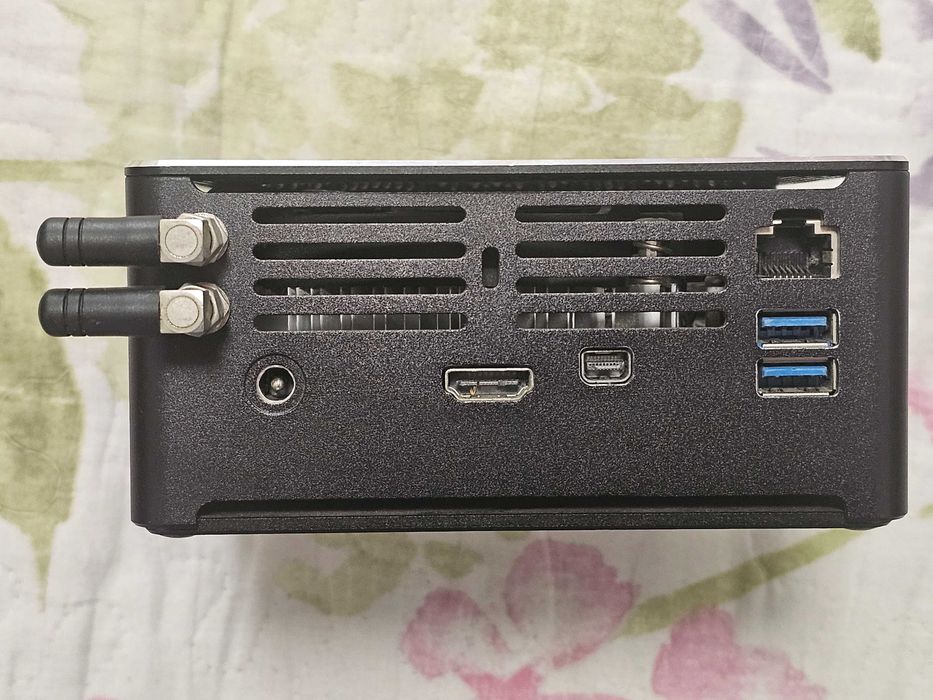 Mini PC Hystou i7 8750H RAM 32GB SSD 500GB Wi-Fi Bluetooth HDMI DP