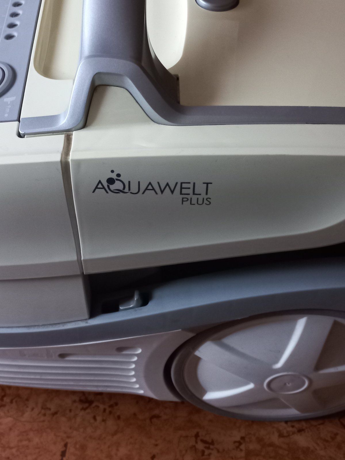 Моющий пылесос Zelmer Aquawelt Plus 1700w