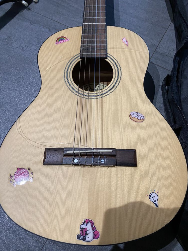 Gutara akustyczna Fender