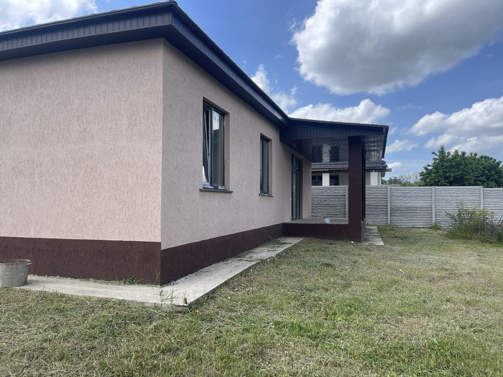 Продам новый дом в Песочине
