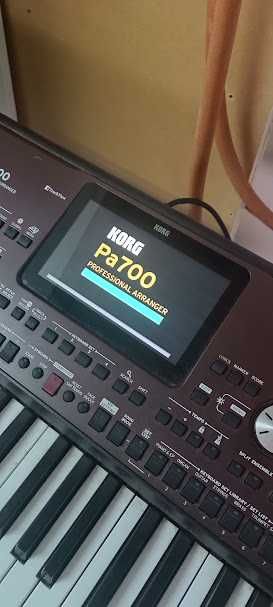 Korg pa700 em muito bom estado