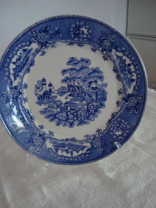 Prato Louça SACAVÉM Estátua Azul, rosa, verde e preto