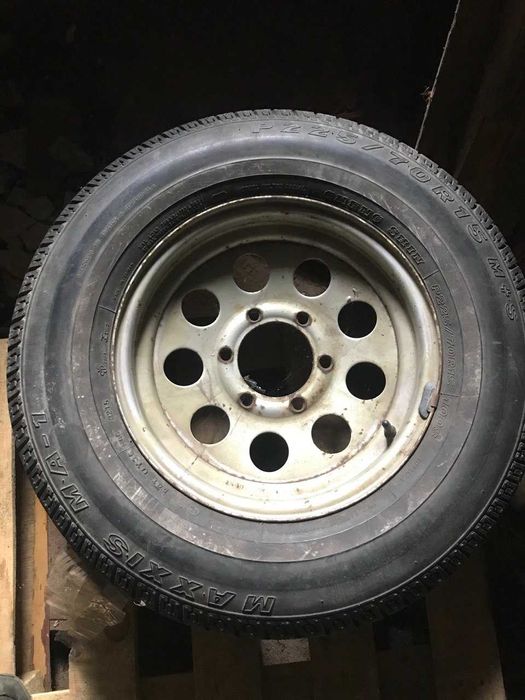 Колеса з резиною Maxxis (Yokohama) R15 6х139.7  А\Т Р225\70 R15 M+S