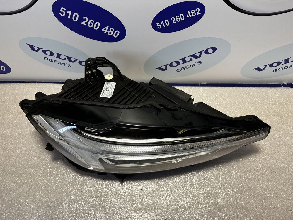 Volvo XC60 2 II lampa reflektor FULL LED Europa