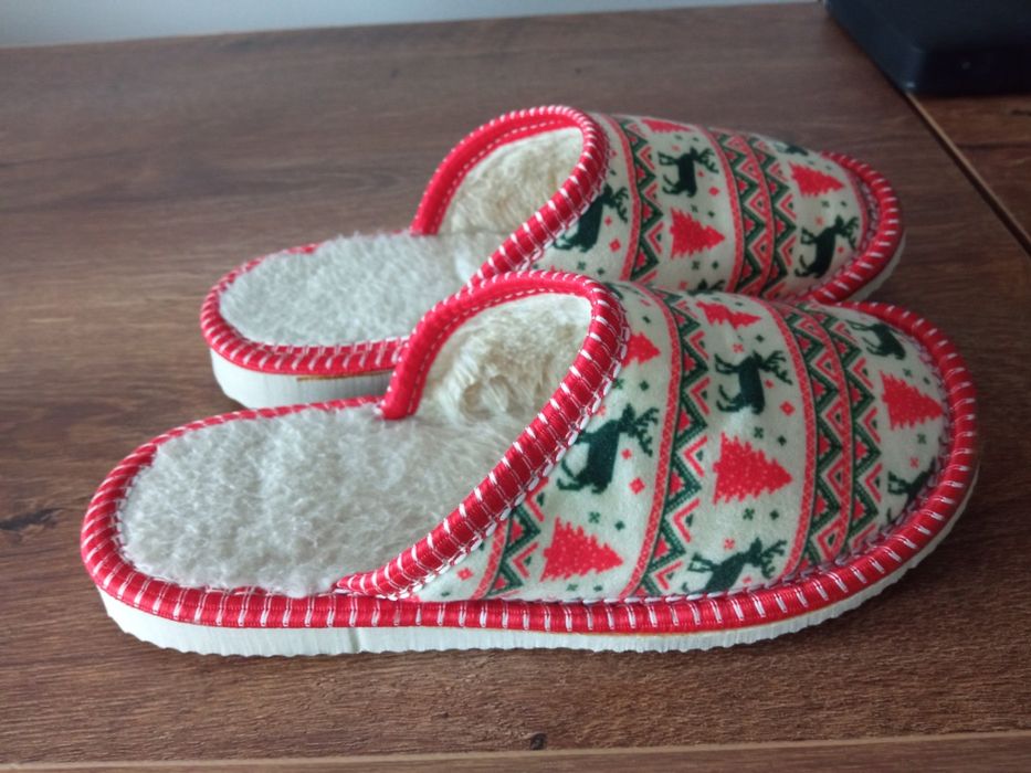 Kapcie dziewczęce świąteczne 30/31