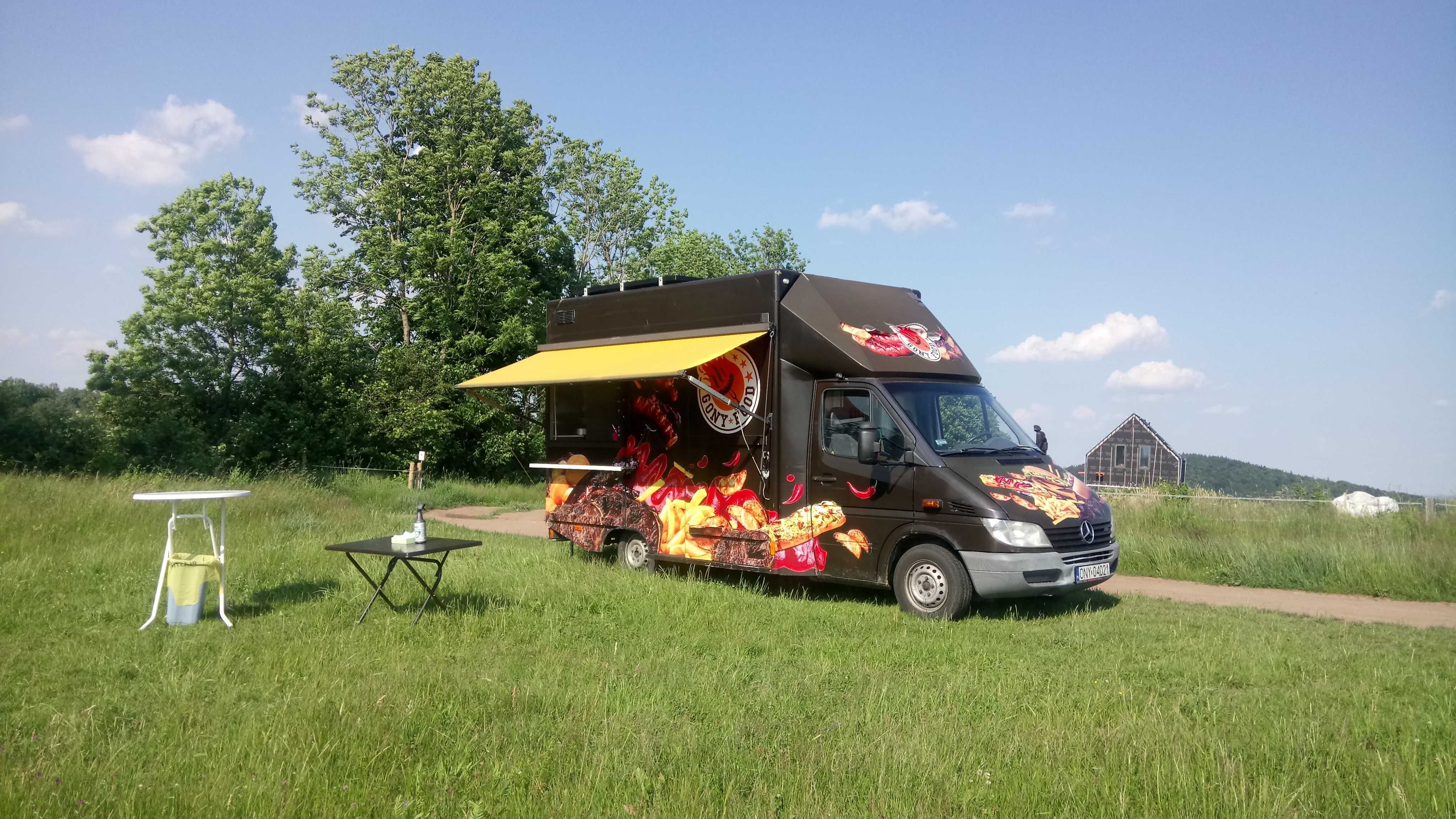 Food truck obsługa imprez plenerowych okolicznościow firmowych eventów