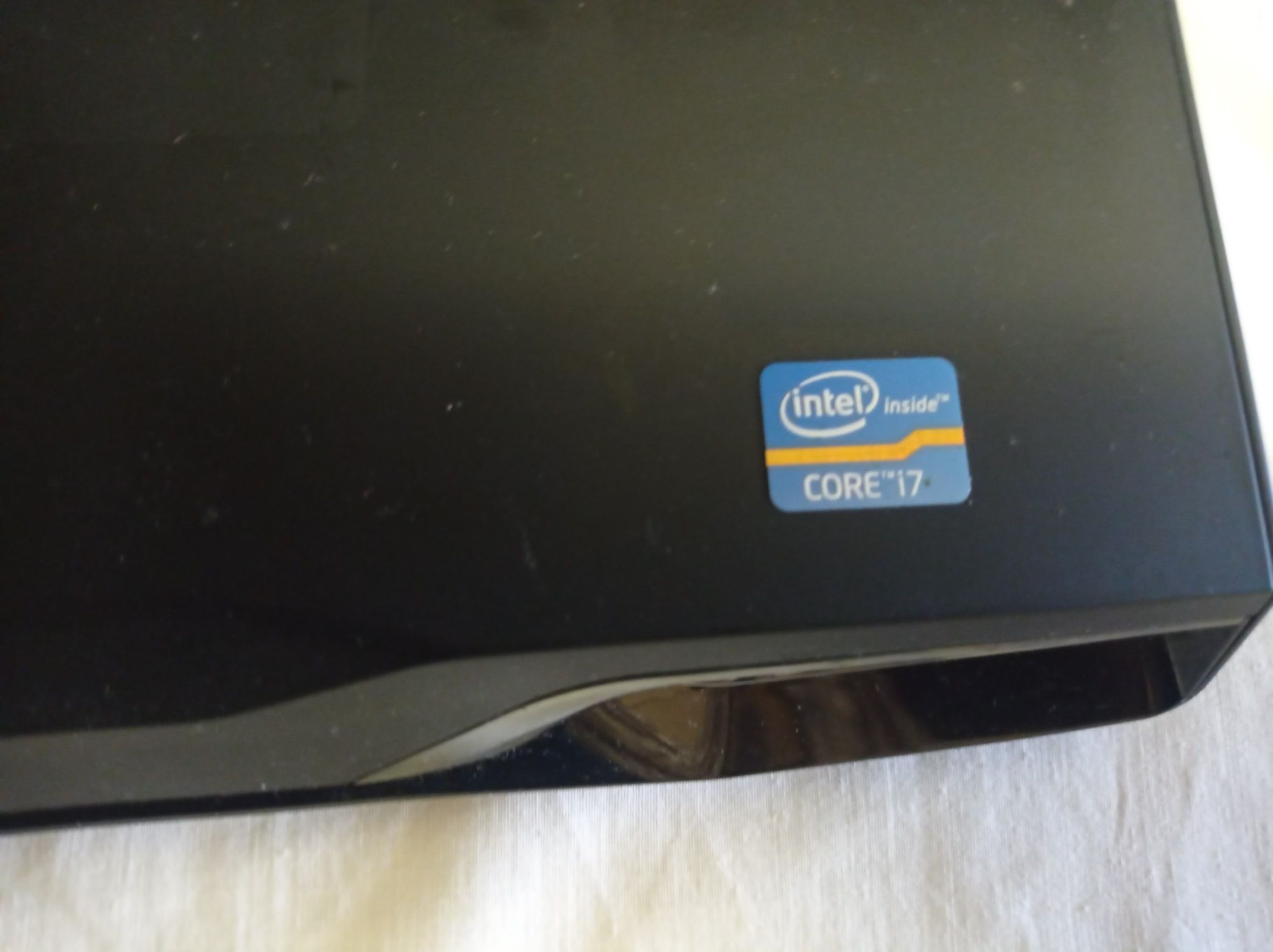 Alienware M17x i7 / 8GB / Оригинал Dell / Идеал внешне / Проблема вклю