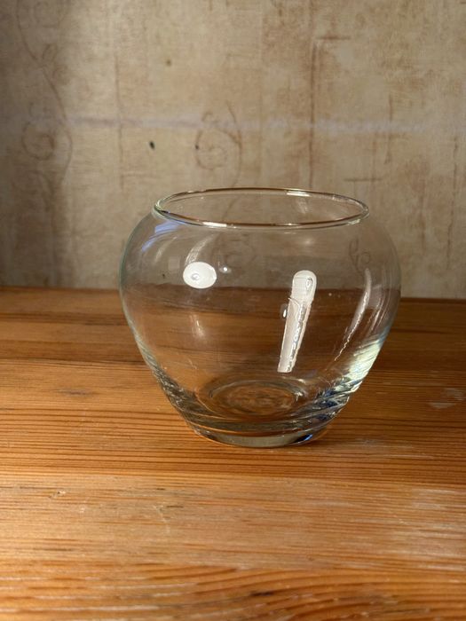 Szklana kula mini wazon 9 cm – używana