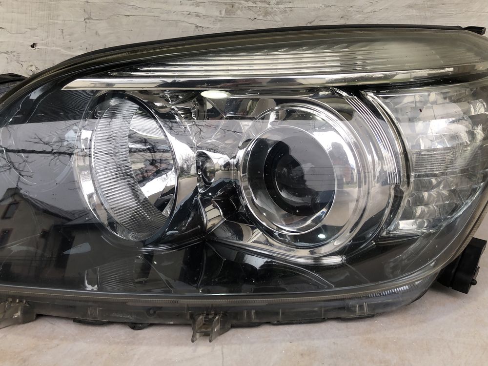 Фара Ліва Права Тойота RAV4 ICHIKOH  8117042311 8113042360