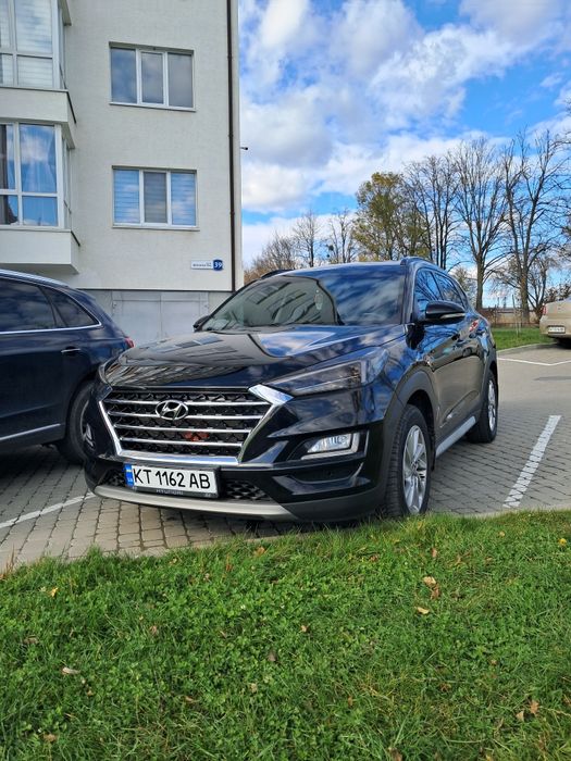 Tucson 2017р, відновлювася для себе, бампер і фари з рестайлу 2018р