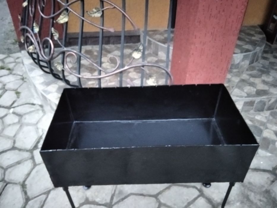 Мангал на 11 шампурів