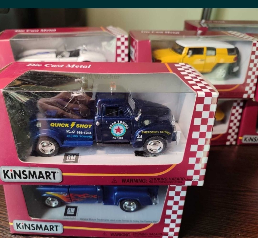 Моделі металеві автомобілів Kinsmart