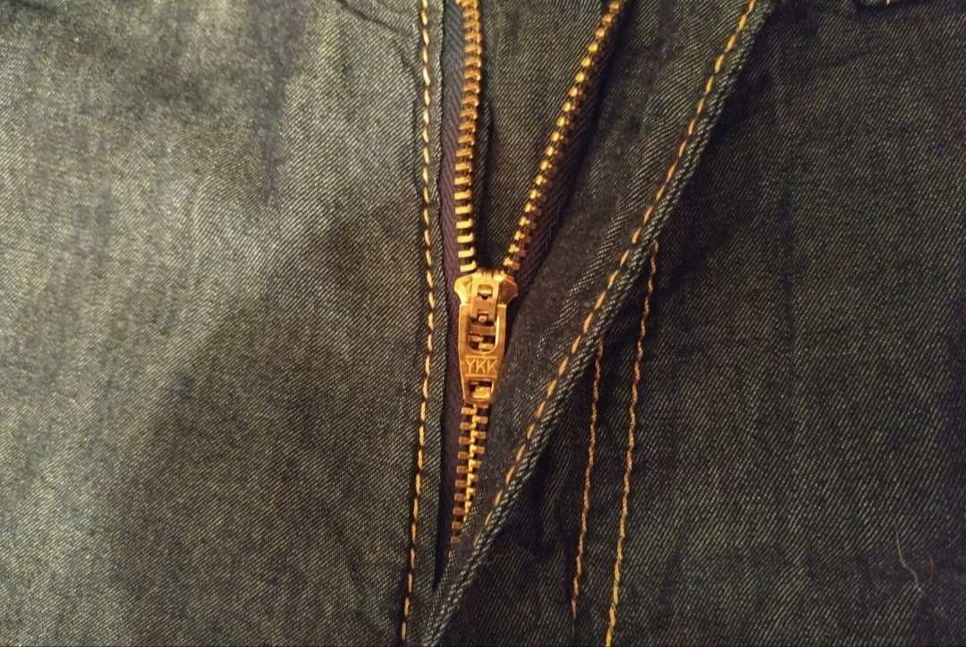 Літні джинси Levi's W 32
