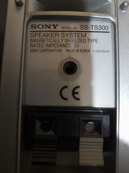 5 colunas + subwoofer Sony usados. Funcionam na totalidade.