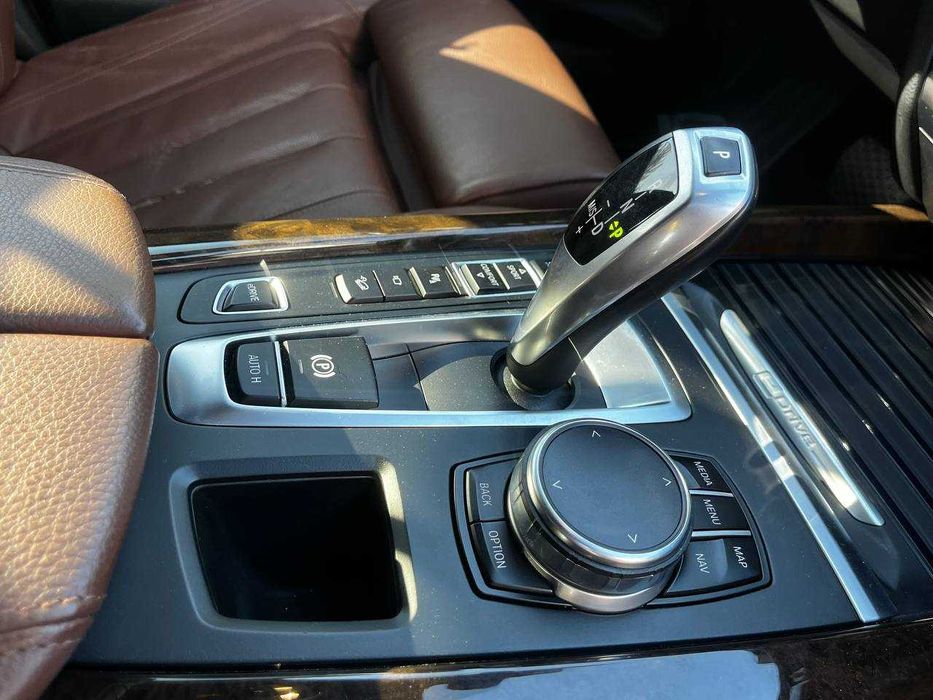 BMW X5 2016 Гибрид 2,0 бензин