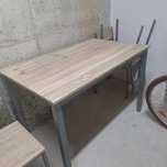 Conjunto de mesa de cozinha e 4 cadeiras como novo!