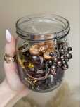 Brązowy mystery jewelry jar zestaw biżuterii w słoiku vintage